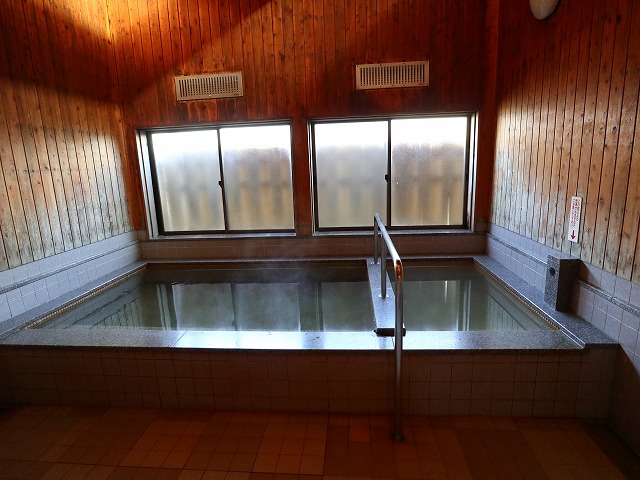 湯郷温泉　療養湯の浴室