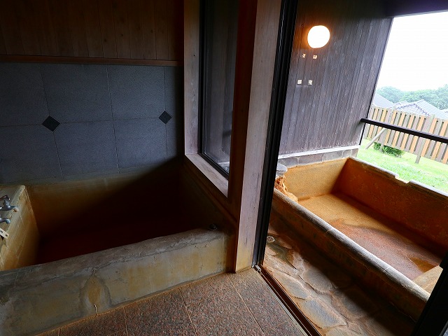 レゾネイトクラブくじゅうの特別室の部屋付き露天風呂