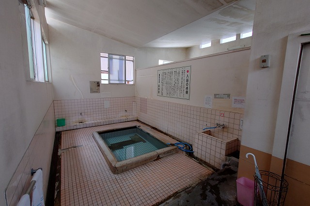蓮田温泉の浴室