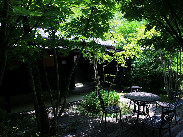別府　桜湯の中庭