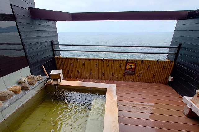 別府温泉　清海荘の貸切風呂からの眺め