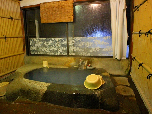 白糸の滝温泉の浴室