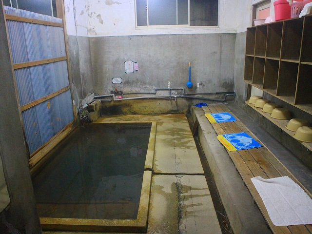 鉄輪温泉　谷の湯の浴室