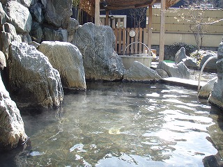 野天風呂蔵の湯 鶴ヶ島店の露天風呂