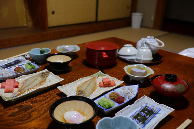 とらや旅館の朝食