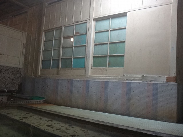 熱海温泉福島屋旅館の窓