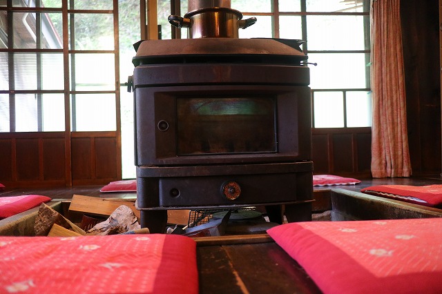 玄関わきの談話室