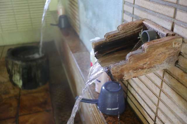 手白澤温泉の洗い場