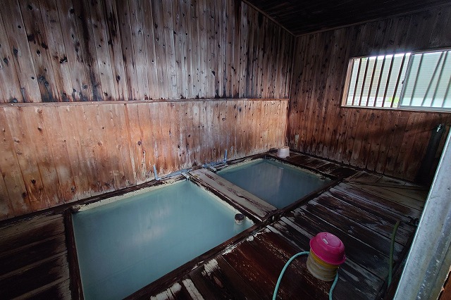 塩原新湯温泉　寺の湯の浴室