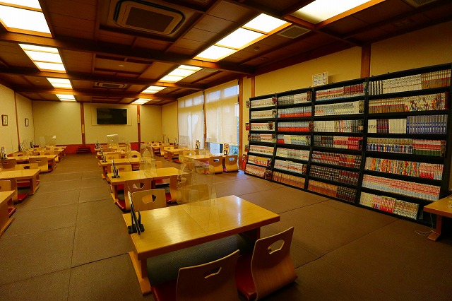 栃木温泉湯楽の里の食事処兼休憩室