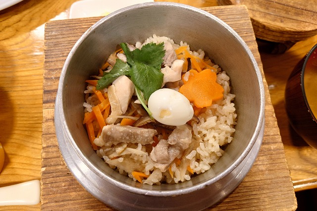 蒲田温泉食堂の温泉釜飯