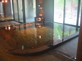 豊島園庭の湯　虎目石のお風呂