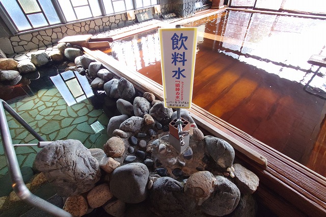 明神の水飲料水