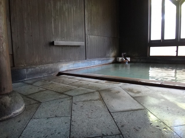 カルデラ温泉館の内湯