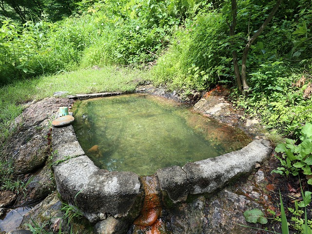 石抱温泉の浴槽