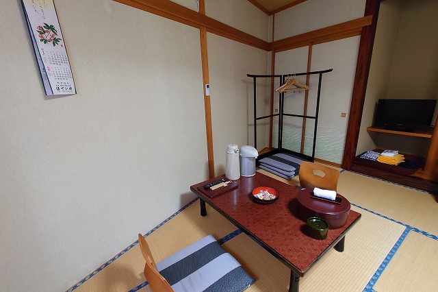 泊まった客室の卓