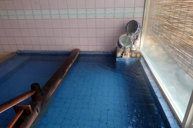 小野川温泉たかさごやの浴槽