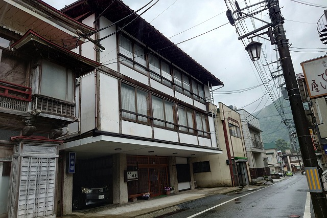 瀬見温泉　旅館小川屋の外観