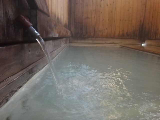 蔵王温泉　川原湯共同浴場の加水