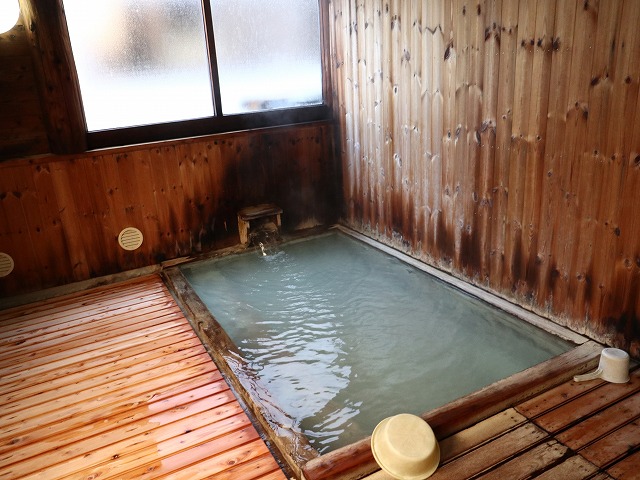 蔵王温泉　下湯共同浴場の浴室