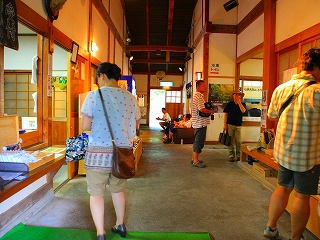 奈良田の里温泉 女帝の湯の館内