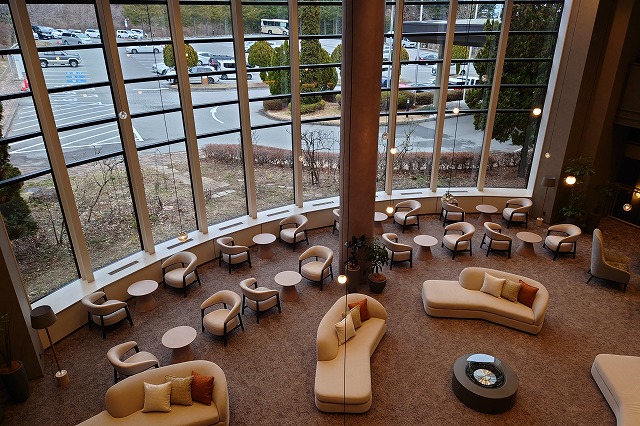 グランドメルキュール八ヶ岳リゾート＆スパのラウンジ