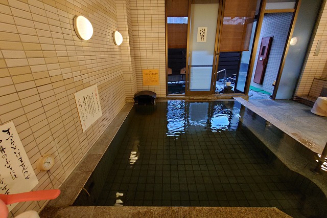 湯村ホテルの内湯から露天風呂