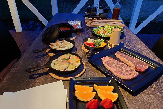 グランドーム富士忍野の夕食BBQ