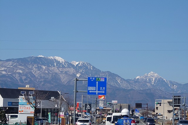 韮崎市へ