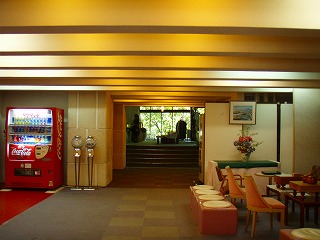 定山渓グランドホテル別館福寿苑のロビーに至る廊下
