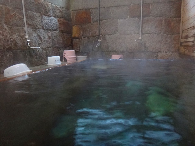 湯川内温泉かじか荘の下の湯の温泉