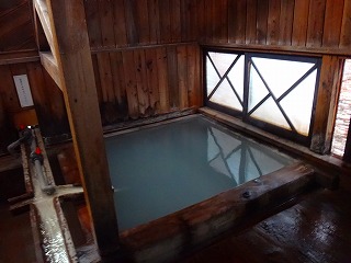 草津温泉　白旗の湯の小さい方の浴槽