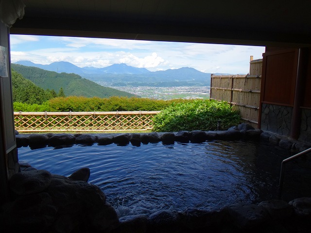 間山温泉公園ぽんぽこの湯の絶景露天風呂
