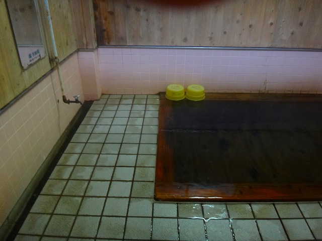 2014年の渋温泉竹の湯の浴室
