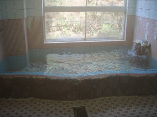 北白川天然ラジウム温泉の古い方の浴室