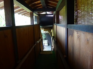 垂玉温泉山口旅館の内湯と露天風呂をつなぐ通路