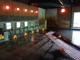 垂玉温泉山口旅館の展望風呂天の湯(男湯)の洗い場