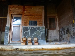 長湯温泉翡翠之庄の小さい浴室