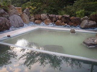 七味温泉紅葉館の野天風呂