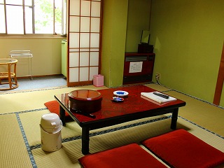 野沢温泉静泉荘の部屋