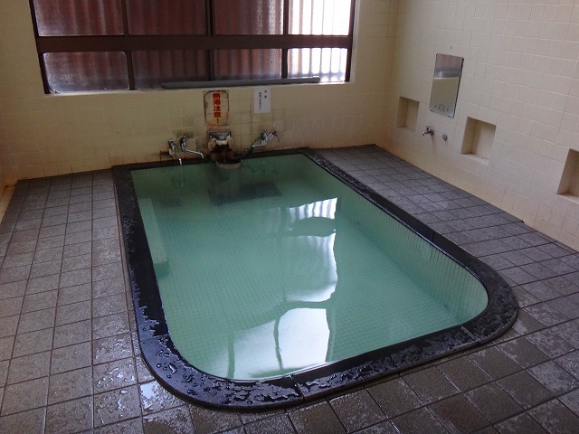 野沢温泉新田の湯の浴室