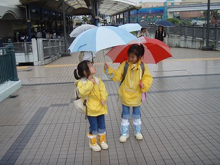 雨の東京ディズニーランドの過ごし方