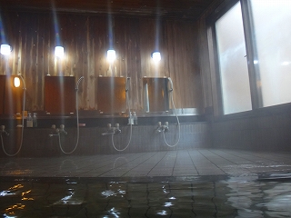 銭川温泉の女湯浴室