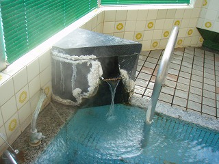 かみのやま温泉葉山共同浴場 寿荘の湯口