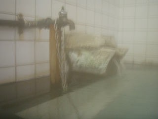 かみのやま温泉中湯共同浴場の湯口