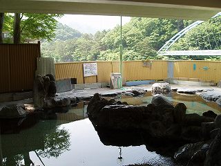川治温泉薬師の湯の女性専用半露天風呂